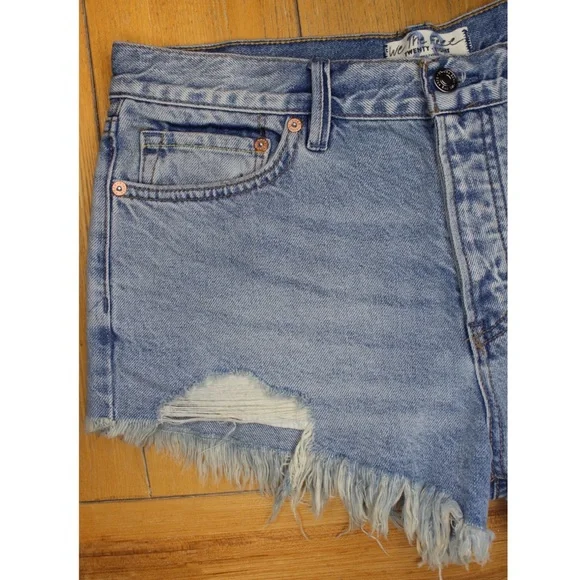 We the Free High Rise Distressed Denim Frayed Fringe Hem Jean shorts 28 6 - Picture 2 of 7